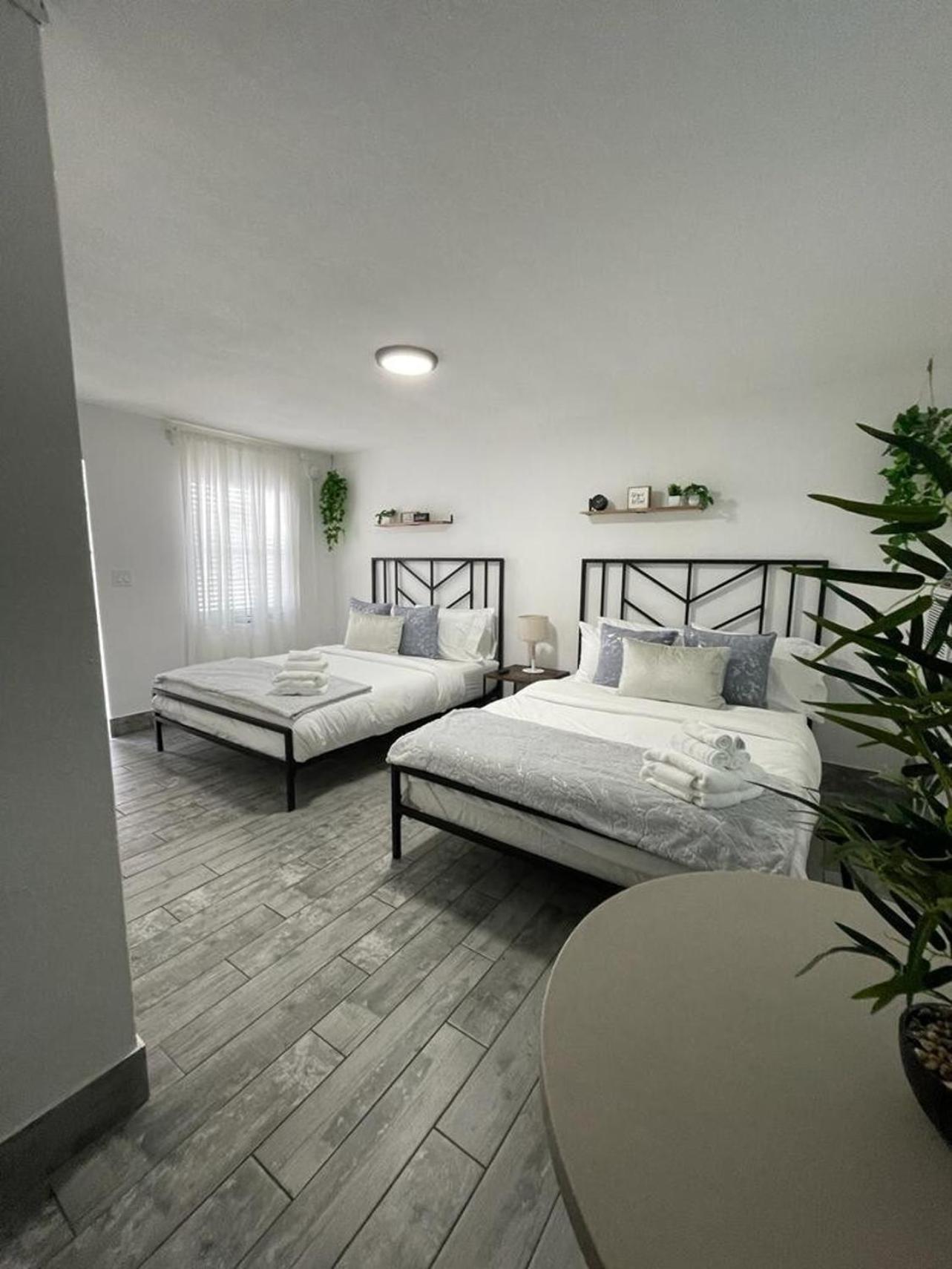 2Q Beds Studio Apt With Shared Pool 01 เคลียร์วอเตอร์ ภายนอก รูปภาพ